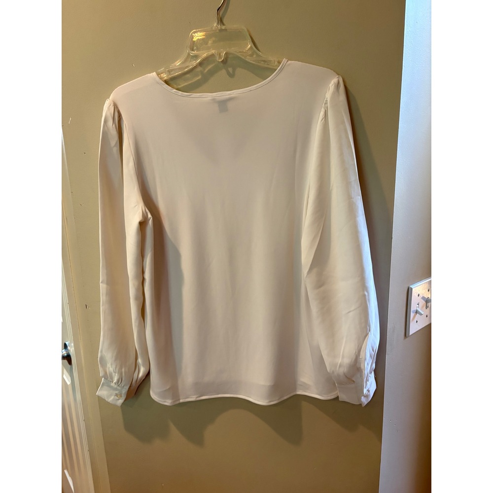Ann Taylor Womens Cream V-Neck Blouse Crochet Trim Long Sleeve XS NEW 39284211 - Picture 5 of 7